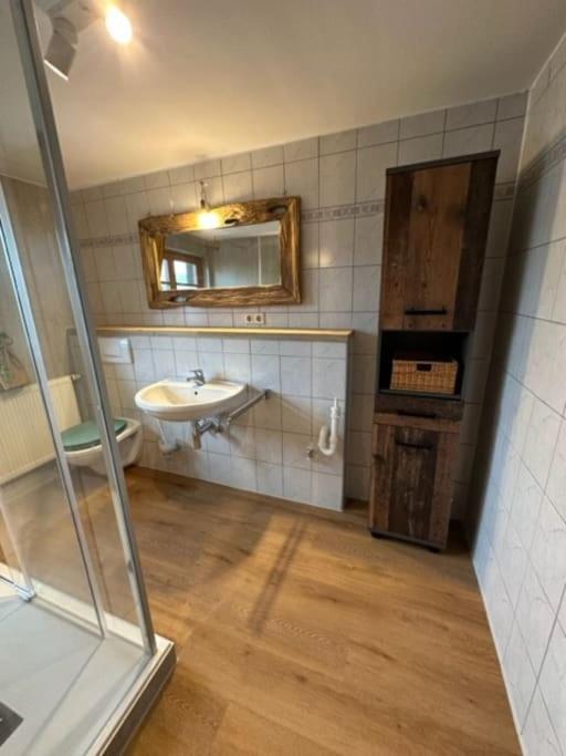 Charmante Farbenfrohe Wohnung Fuer Zwei Fischbachau Exterior photo